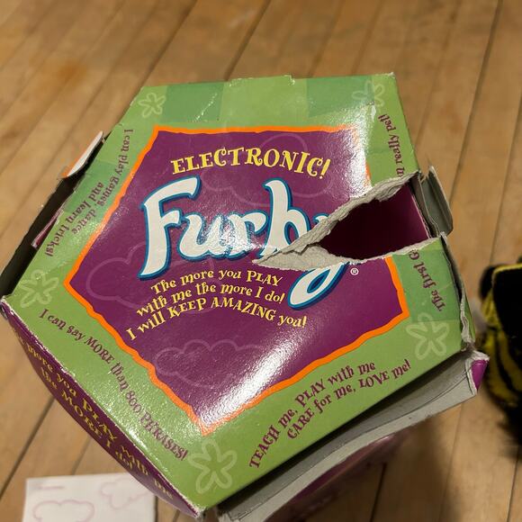 1999 Bumblebee Furby Black Yellow Tiger Electronics WORKING With Box and Tags - Picture 8 of 10